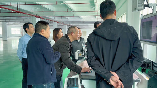 Ultime notizie aziendali su Top 10 produttori di macchine per il taglio calzature