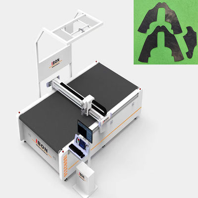 Buon prezzo 50Hz macchina di taglio a coltello oscillante CNC personalizzata con 1600 mm x 2500 mm dimensione di lavoro per cuoio in linea