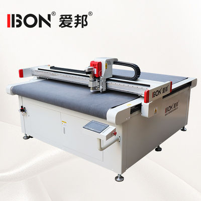 Buon prezzo Macchina CNC per il taglio del cuoio personalizzato 220V - 380V Tagliatore di coltelli digitali per cuoio artificiale PU in linea