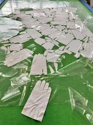 Buon prezzo Macchina da taglio per pelle CNC con spessore di taglio massimo di 60 mm con velocità di 2200 mm/s e precisione di ± 0,1 mm in linea