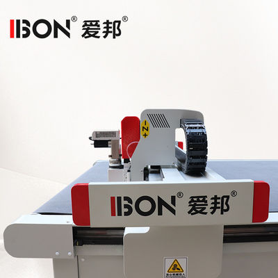 Buon prezzo Macchina automatica di taglio della guarnizione, macchina di taglio della fibra CNC 128MB in linea